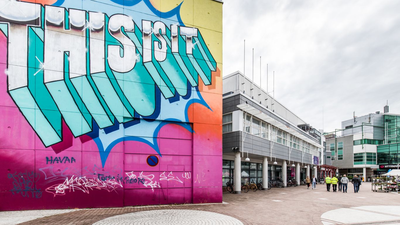 Kaksi kättä muodostavat yhdessä sydämen muodon.